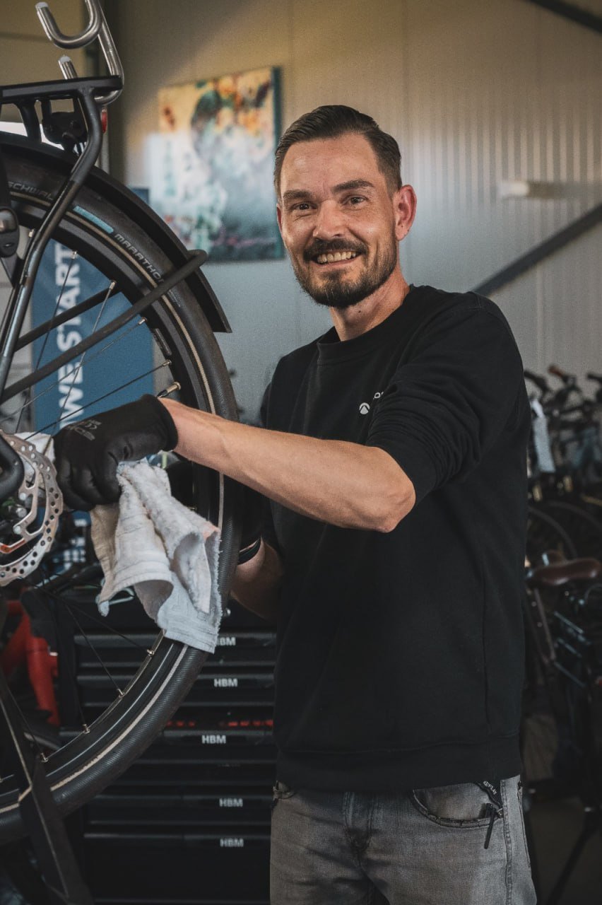 Erwin - Bus vol Bikes